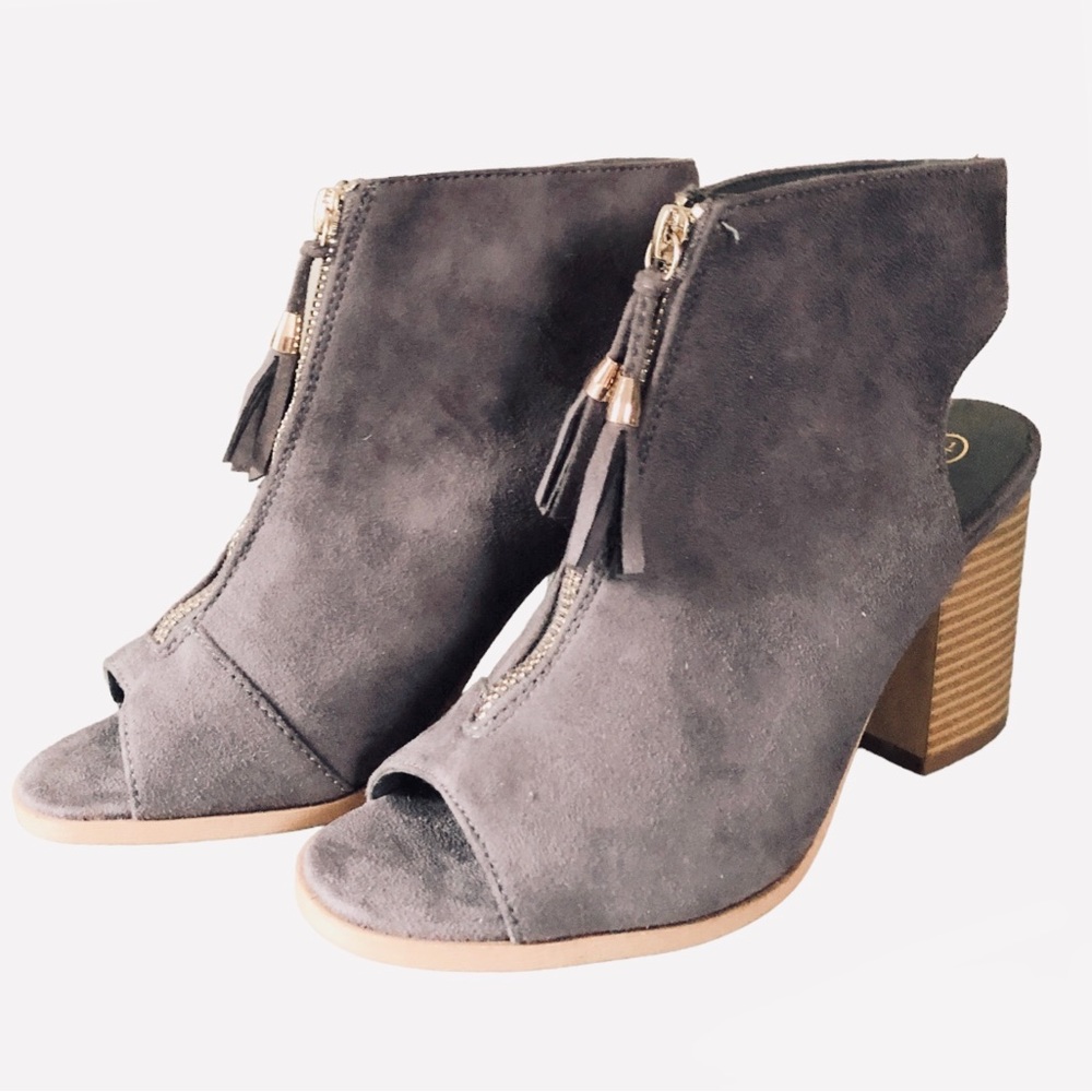 Reneeze gray suede open toe booties